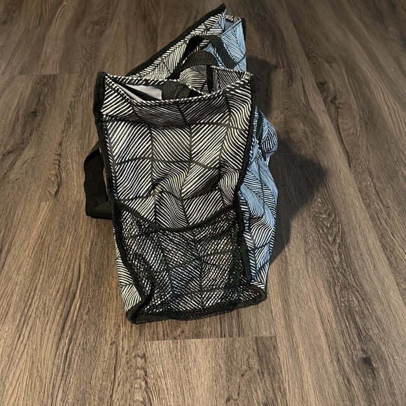 Thirty-One Chevron Square Zip Top Tote - Picture 3 of 14